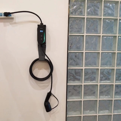 Καλή τιμή 7.4kW 32A Portable EV Charger with IP67 & Delay Charging σε απευθείας σύνδεση